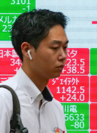 Мировые рынки накрыло ракетами