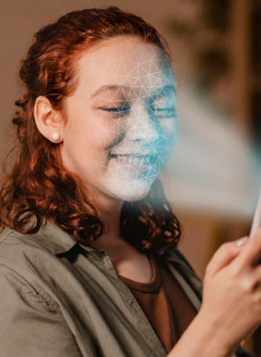 На лице написано