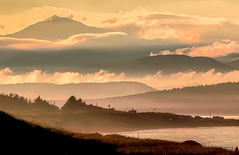 Волны на краю Земли. Между сушей и морем