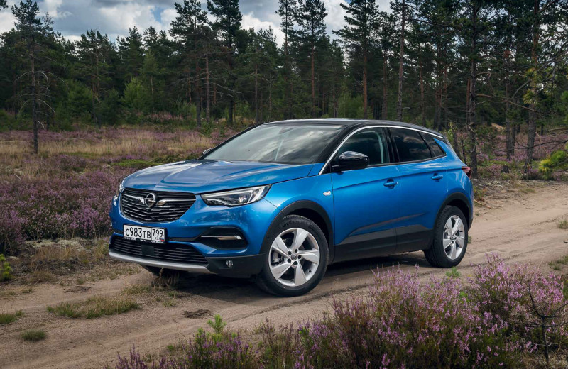 Opel Grandland X. Нечто среднее