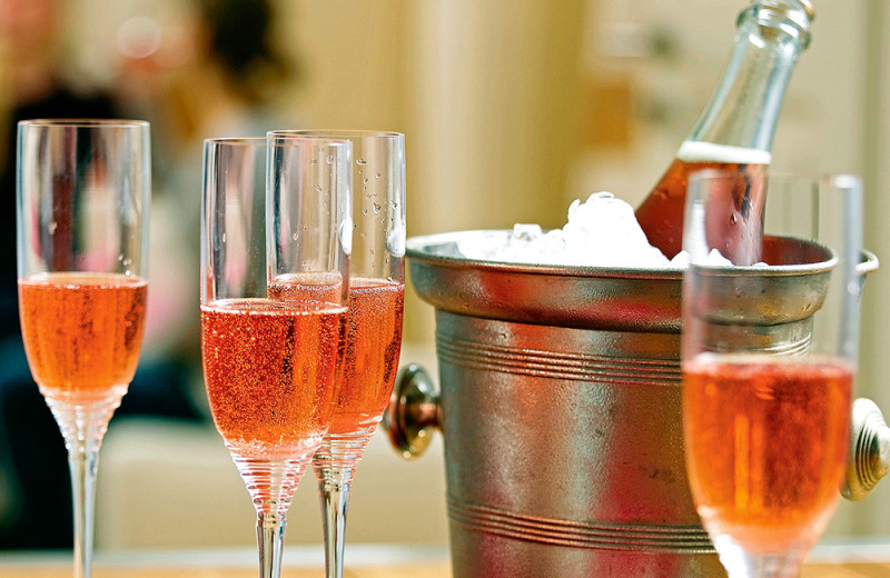Всем шампанского!