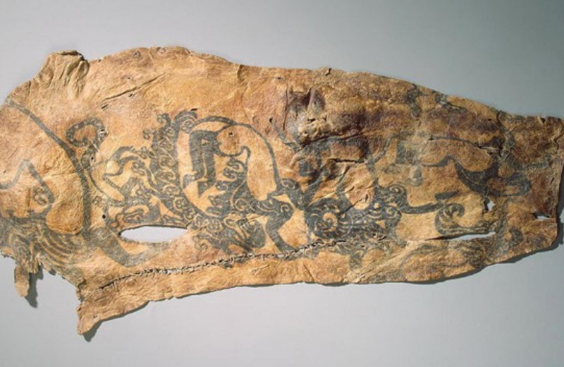 Летопись на коже: зачем древние люди наносили на тело татуировки и что они означают?