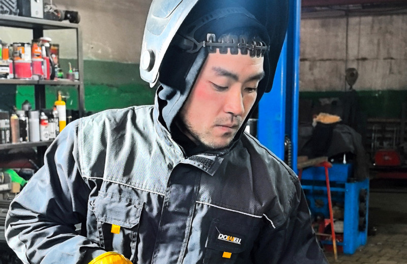 «Могу нефтяникам помочь завод построить»