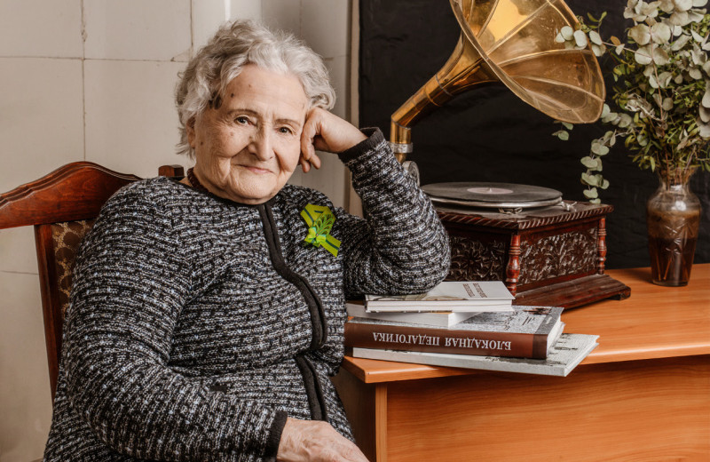 Елена Тихомирова