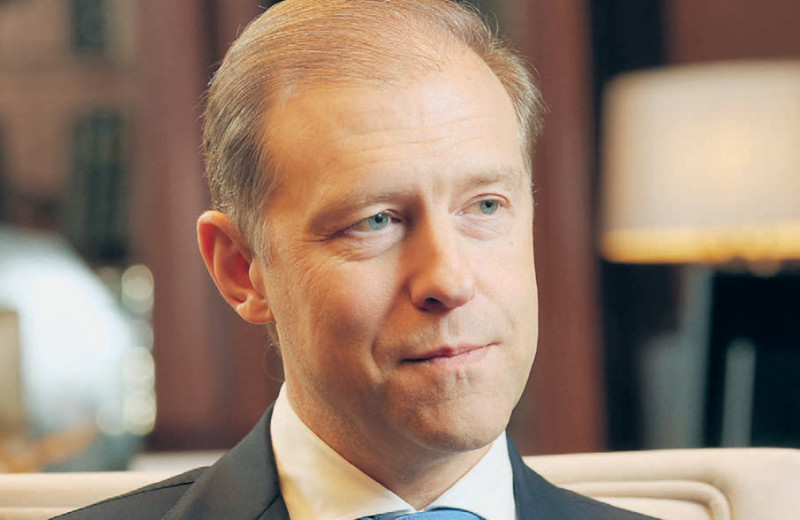 Денис Мантуров: Мы будем уникальной страной, где для самолетов выпускаются все элементы