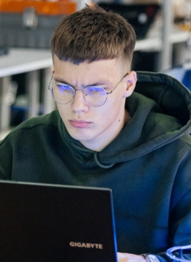 Соцсети как новая реальность для подростков: как защитить детей