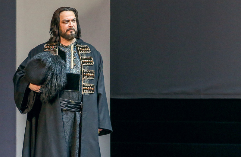 Владислав Сулимский: «Когда прохожу по старой Мариинке, чувствую над собой какое-то благословение»