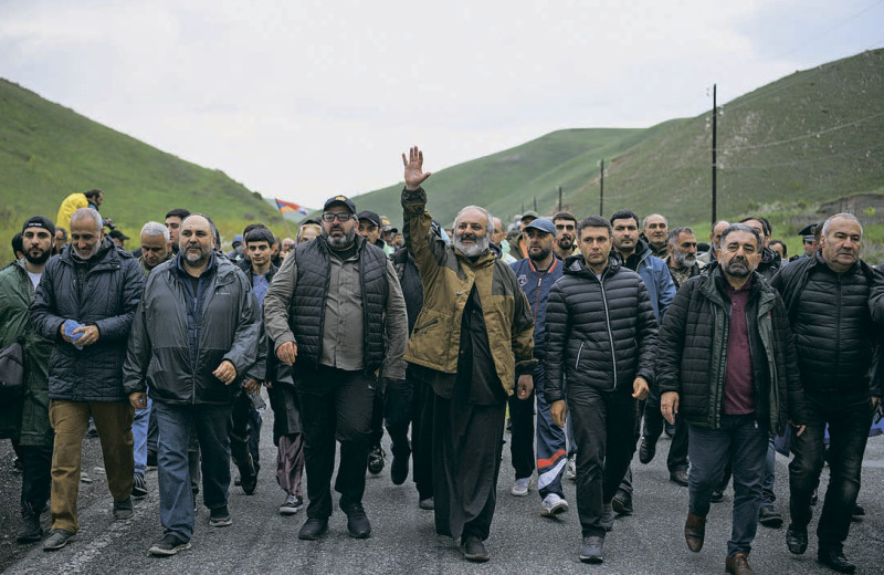 Драконы армянской демократии
