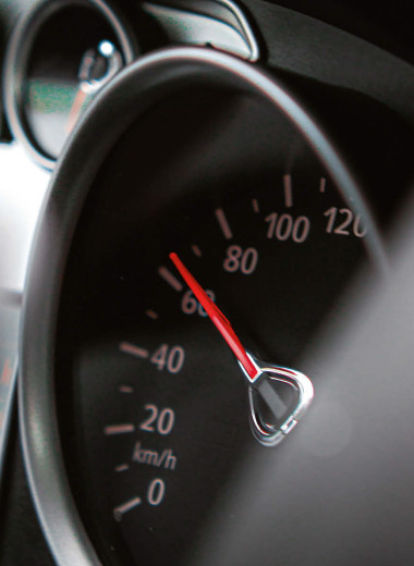 Технологии рулят? Пять современных мифов о безопасности за рулем