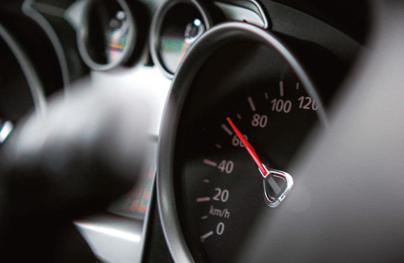 Технологии рулят? Пять современных мифов о безопасности за рулем