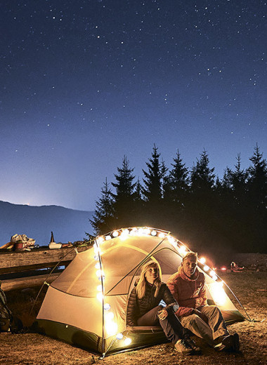 Сон в палатках и кино под открытым небом: топ-7 идей для отдыха всей семьей