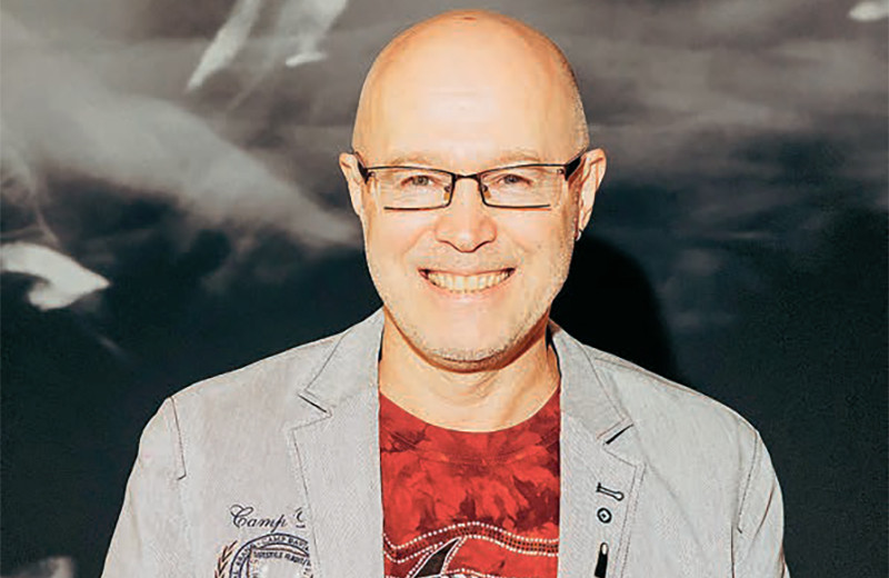 Константин Бронзит: В жизни всегда есть место смешному