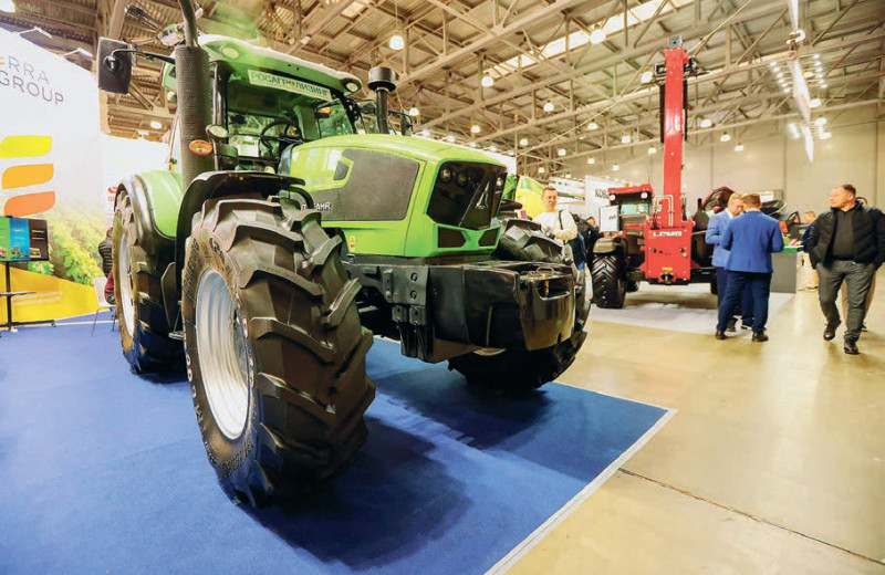 Село латает старое