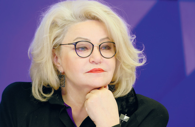 Председатель комитета Госдумы по защите семьи, вопросам отцовства, материнства и детства Нина Останина: Институт полигамии мы узаконивать не будем