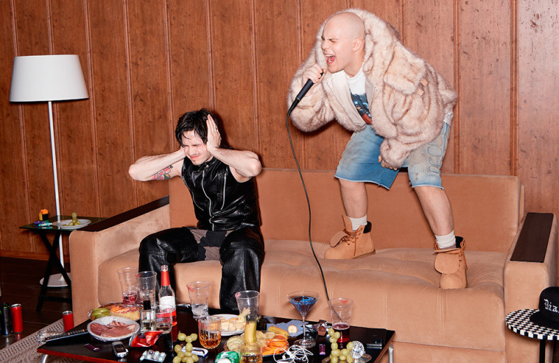 Возьми телефон, детка!