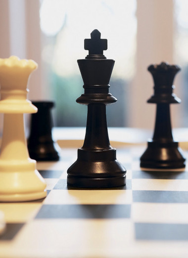 Оценивая преимущество: нетранзитивные позиции в шахматах