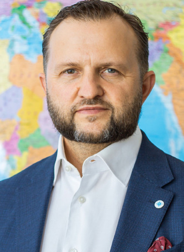 Поедут с бананами, вернутся с рыбой