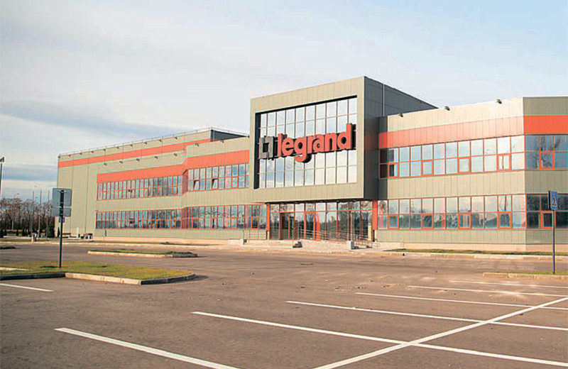 Legrand расширяет производство в России