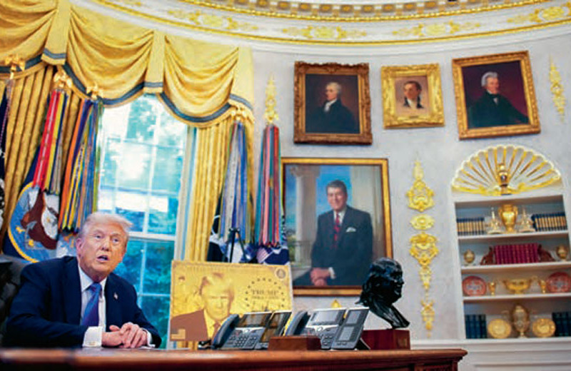 На белом всегда заметно