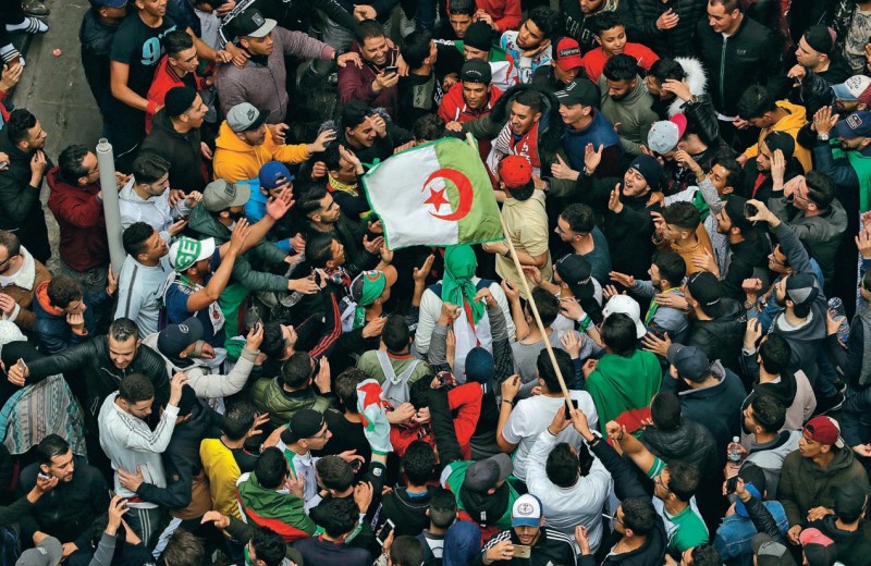 Алжир требует перемен