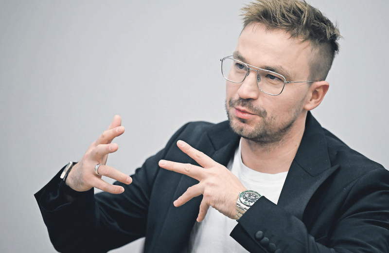 «Первое, что будет подкупать зрителей,— свежий взгляд молодых людей на девяностые»