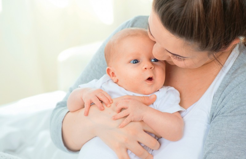 Первые дни мамы и малыша дома: как ухаживать за новорожденным?