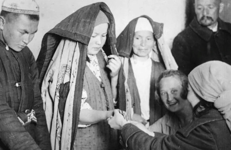 «Хочу, чтоб было прочно»: почему в 1920‑х в Советской России продолжали венчаться в церкви