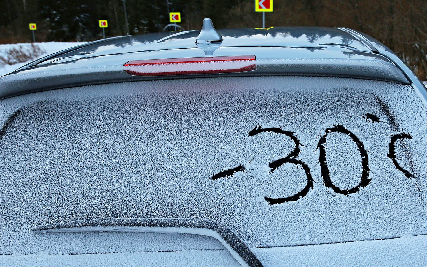 Разница температур огромна: полностью исправный заряженный АКБ замерзает примерно при -60, разряженный — уже при -10