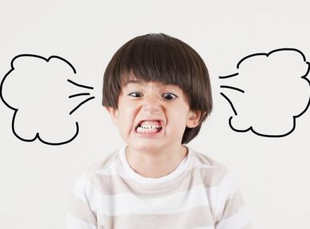 Ребенок злится – как правильно реагировать