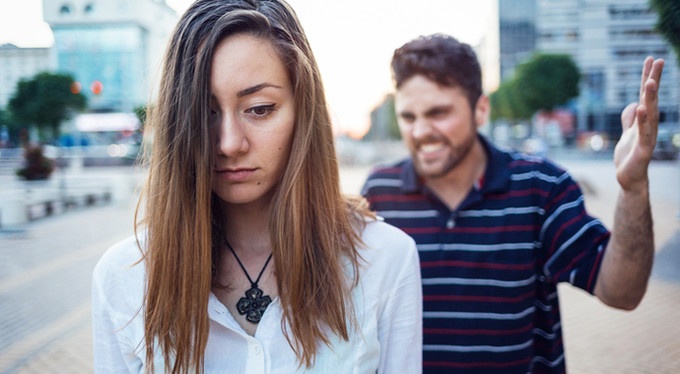 Почему женщины живут с манипулятором: 4 разновидности самообмана