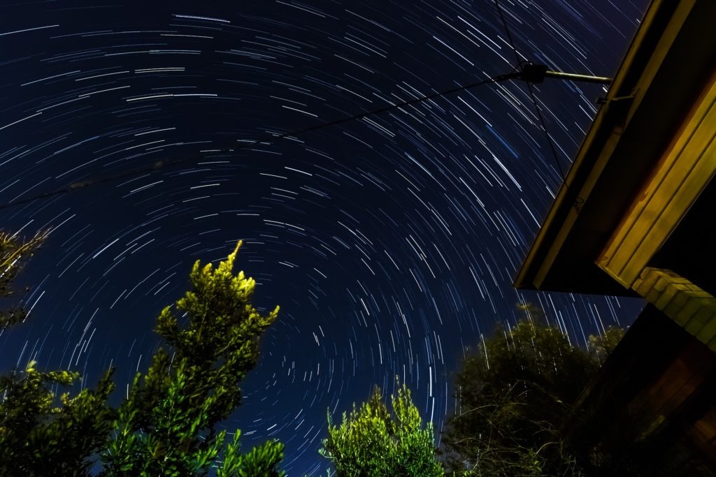 nebanalnye-zanyatiya-na-dache-sdelat-timelaps-1024x683.jpg
