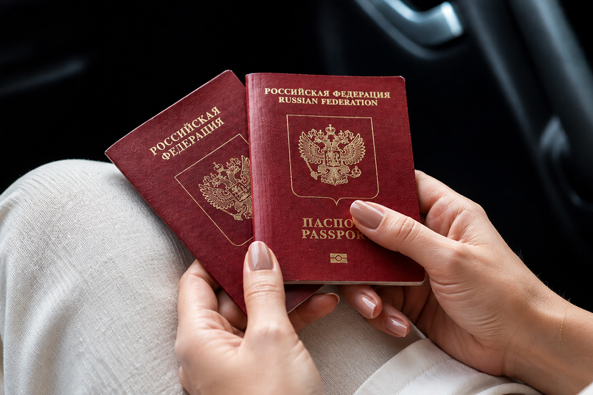 Для лиц старше 14 лет – внутренний паспорт РФ или загранпаспорт. Документ должен быть действительным в течение всего срока поездки;