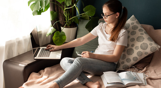 Родители наказали дочь за проваленный тест и прослыли жестокими