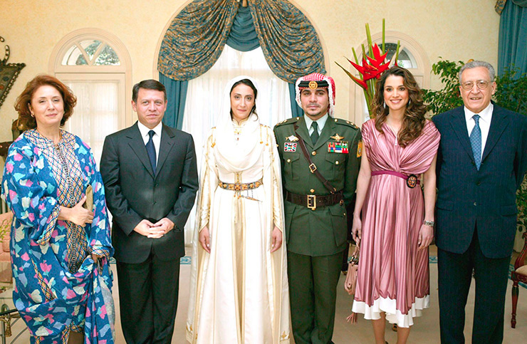 Принц Али и принцесса Рим с родителями невесты и королем Абдаллой II и королевой Ранией в 2004 году