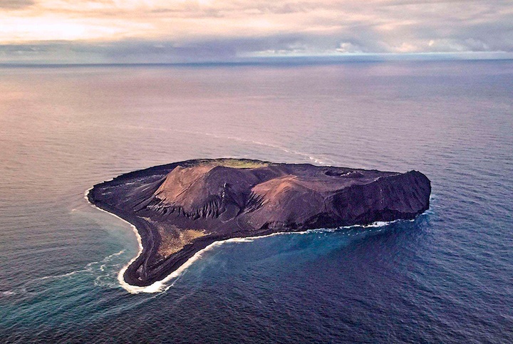 surtsey-iceland.jpg__1556112981__87817__vid286163e.jpg