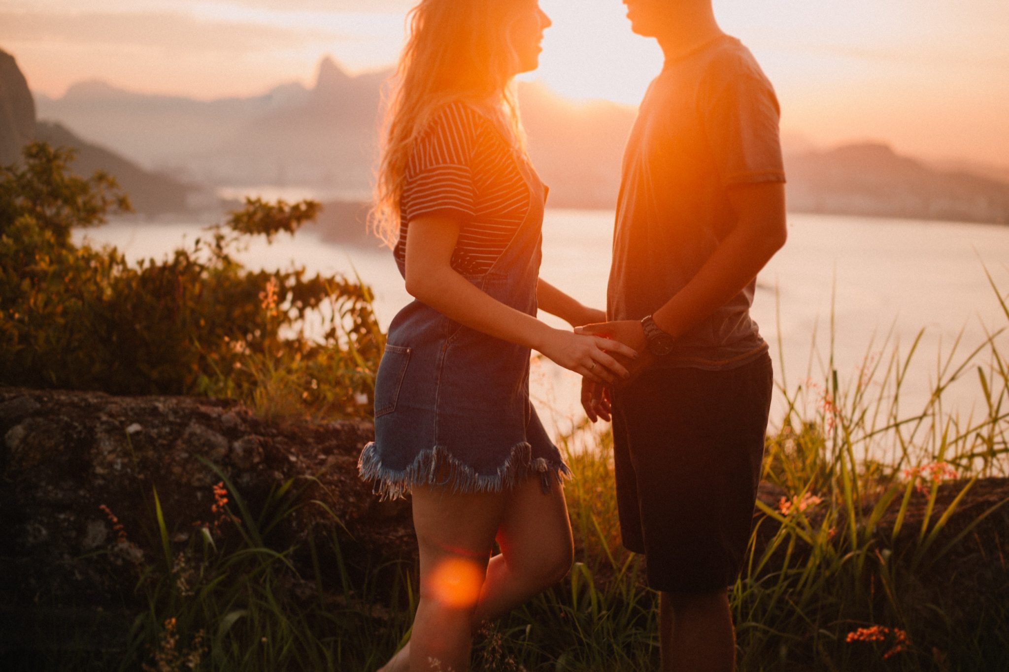 affection-backlit-couple-1247746.jpg
