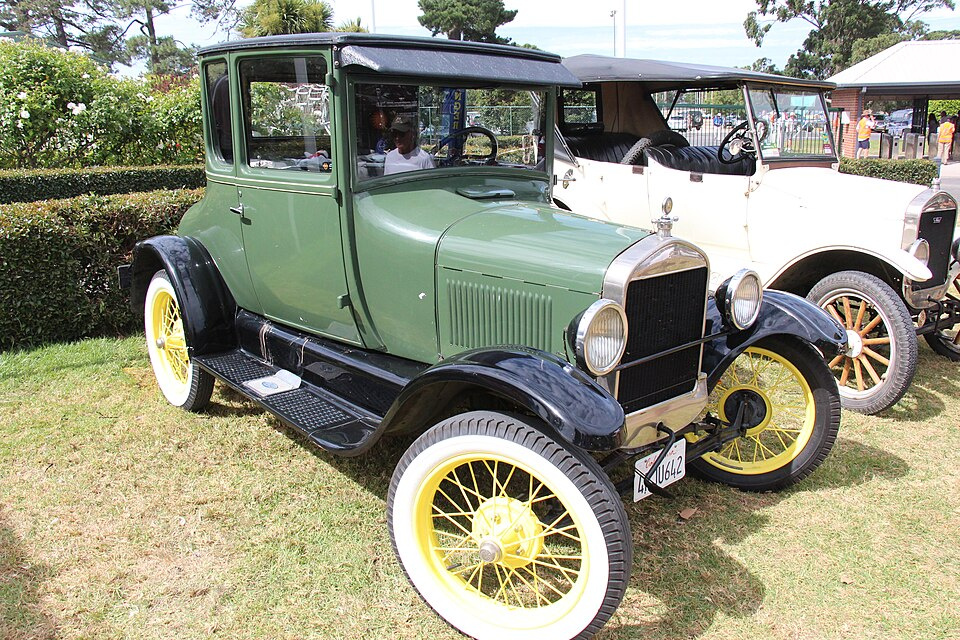 green ford model t