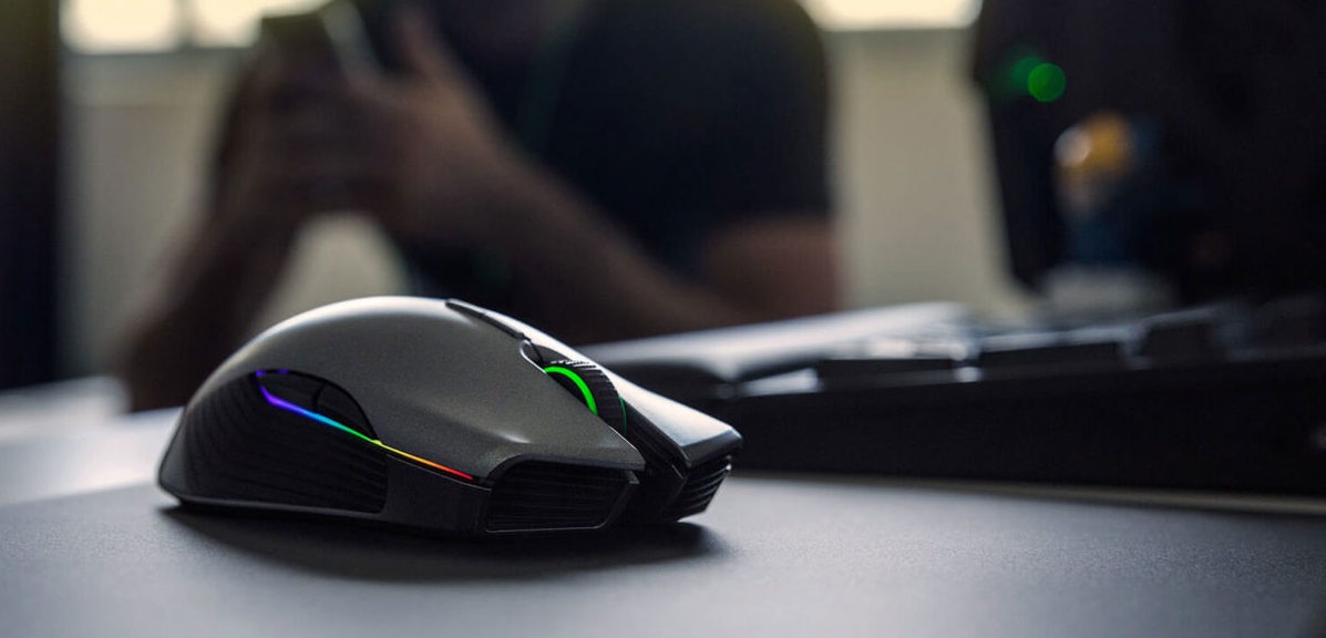 Razer-Lancehead-Wireless-Ambidextrous-Mouse-for-Gaming-e1545124026390.jpg