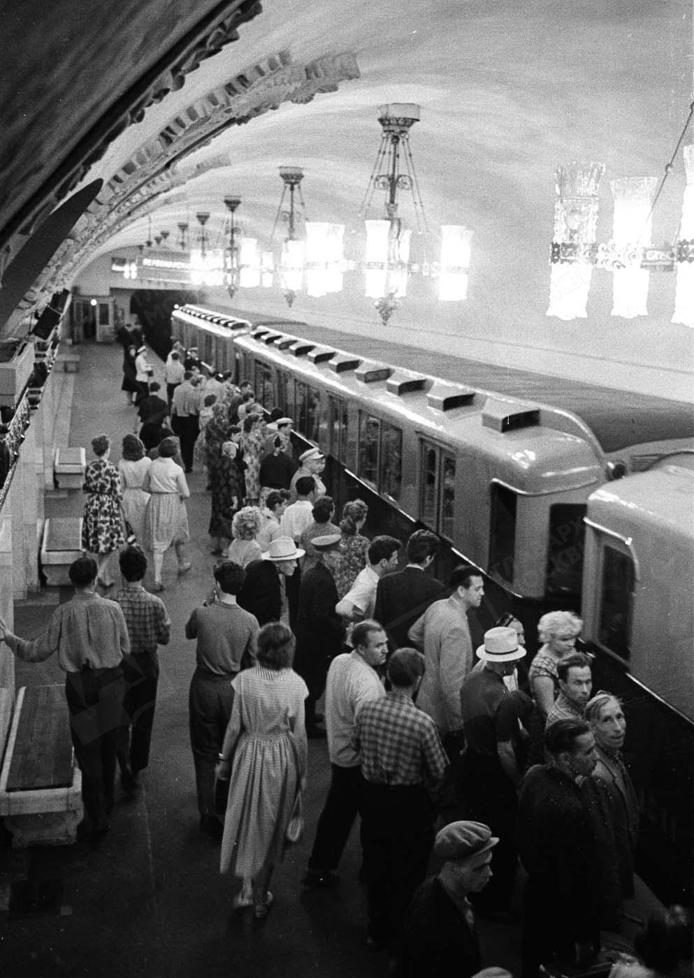 Ранние составы метрополитена