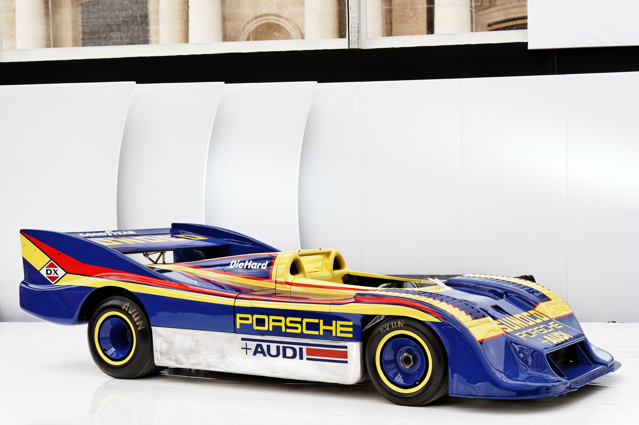 9 августа 1975 года на треке в Талладеге Марк Донохью Porsche 917/30 на установил абсолютный мировой рекорд по средней скорости прохождения закрытых кольцевых трасс. Он прошел круг со средней скоростью в 355,782 км/ч.