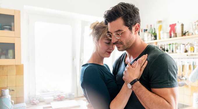 Старомодная женственность — способ (не) похоронить отношения: мнение женщин