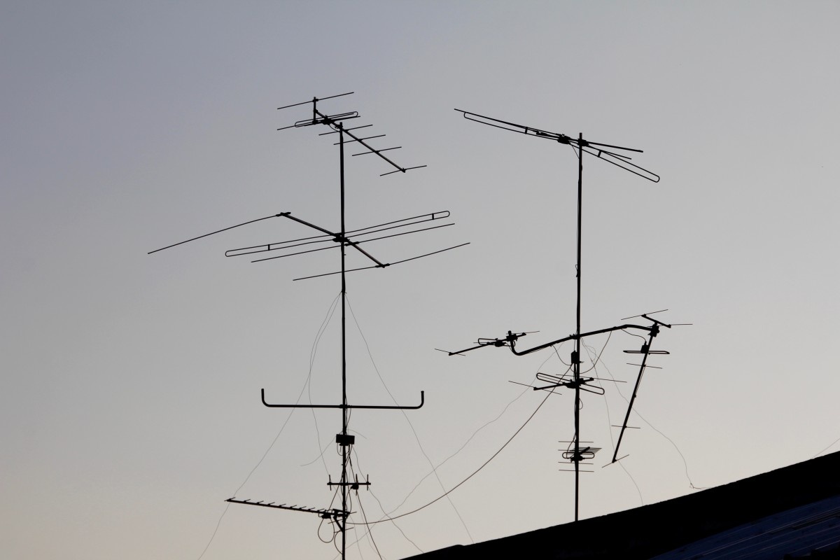 antennas_reception_radio_communication_transmitter_received_on_watch_tv_send-666258.jpg