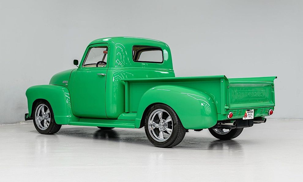 img_1676622186_9716_500_baby_hulk_is_a_72_year_old_chevrolet_pickup_more_expensive_than_a_german_luxury_car_2.jpg
